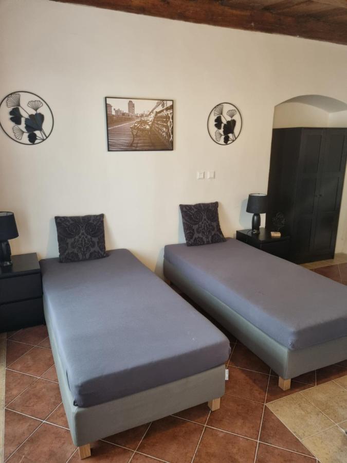 Vila Lucia - Apartman 1 プルゼニ エクステリア 写真
