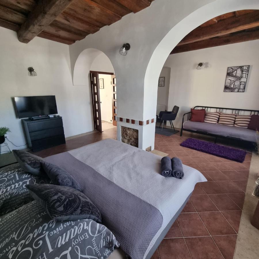 Vila Lucia - Apartman 1 プルゼニ エクステリア 写真